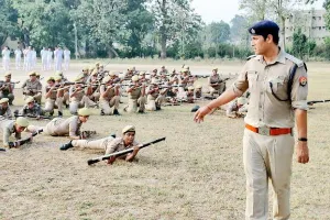 गोंडा: एसपी संतोष मिश्रा ने पुलिसकर्मियों को दिये अराजकतत्वों से निपटने के टिप्स