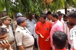 अयोध्या: दबंगों पर कार्रवाई न होने से भड़का निषाद समाज, 50 से भी अधिक लोग पहुंचे कृषि भवन