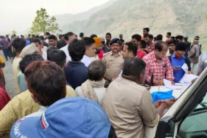 नहीं जाती ओखलकांडा सड़क हादसे में मां-बेटे समेत पांच की जान, अगर बदहाल सड़क, खराब नेटवर्क और अस्पताल में सुविधाओं का टोटा दूर कर देती सरकार