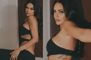 ब्लैक आउटफिट में Esha Gupta ने ढाया कहर, एक्ट्रेस को मिला ‘मोस्ट डिजायरेबल वुमन ऑफ द ईयर’ का खिताब