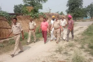 बहराइच: गोष्ठी और पैदल मार्च कर लोगों को वन्यजीवों के हमले के प्रति किया जागरूक