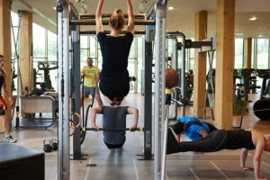 Health Tips: जिम जॉइन करने से पहले इन बातों का रखें ध्यान, वरना सेहत पर पड़ सकता है बुरा असर