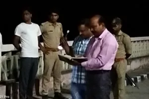 बहराइच: अनियंत्रित बाइक रेलिंग से टकराई, युवक की मौत