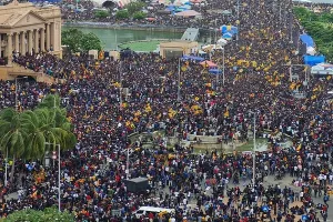 Sri Lanka Crisis : श्रीलंका की स्थिति पर नजर रख रहा आईएमएफ, राजनीतिक संकट जल्द हल होने की उम्मीद