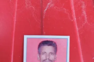 पीलीभीत: छुट्टा पशु की टक्कर से डनलप पलटा, चालक की मौत, परिवार में कोहराम