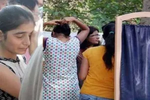 NEET Exam में चेकिंग के नाम पर ये कैसा सलूक? परीक्षा देने गई छात्राओं से उतरवाए थे अंडरगारमेंट्स, FIR दर्ज