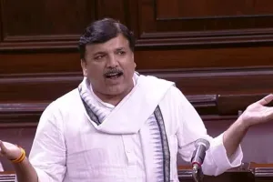 AAP सांसद संजय सिंह राज्यसभा से सस्पेंड, जानिए किस बात की मिली सजा