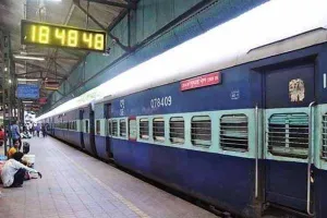 लखनऊ : आगामी त्योहारों पर रेलवे चलायेगी 12 स्पेशल ट्रेनें, सफर होगा सुहाना