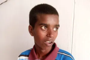 बाराबंकी : भटकने को मजबूर है मानसिक मन्दित अज्ञात बालक, परिजनों की तलाश कर रही चाइल्ड लाइन टीम