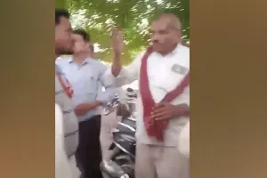 बहराइच: महिला स्वास्थ्य कर्मियों को दबंग ग्राम प्रधान ने कहे अपशब्द, दी धमकी