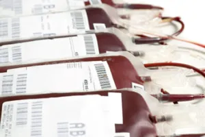 लखनऊ : डॉक्टर के फर्जी हस्ताक्षर से बिना डोनर ब्लड बैंक से खून लेने की साजिश, पकड़ा गया दलाल