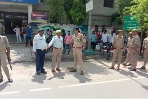 मथुरा: आखिर क्यों आना पड़ा एसएसपी को सड़क पर?, जानें पूरा मामला