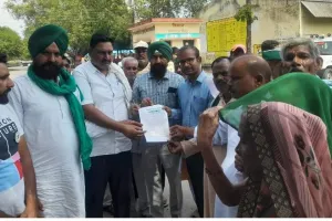 पीलीभीत: भाकियू नेता बोले- किसानों को सरकार की नीतियों ने ठगा, दिया ज्ञापन