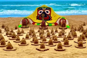 पुरी:125 रेत रथ बनाकर सुदर्शन ने अपना ही रिकॉर्ड तोड़ा