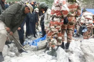 अमरनाथ हादसा: तलाशी अभियान जारी, बादल फटने से अब तक 16 की मौत, करीब 40 से ज्यादा लापता