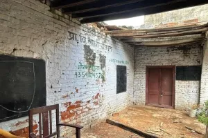 बरेली: बरसात के दिनों में छात्रों पर खतरे की आशंका