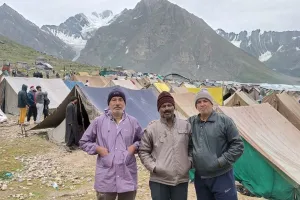 बरेली: अमरनाथ में मौसम खराब, शिविर में फंसे श्रद्धालु