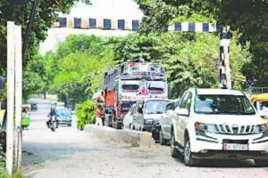 अब लाल फाटक से रामगंगा तक सड़क होगी गड्ढा मुक्त, आदेश जारी