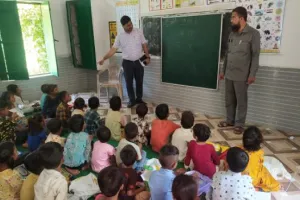 पीलीभीत: अभिलेख अधूरे मिलने पर गुस्साए बीएसए ने लगाई फटकार