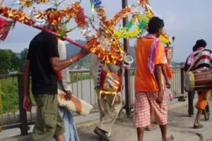 बरेली: कांवड़ियों के लिए सड़क पर रेड कार्पेट बिछाएगा नगर निगम