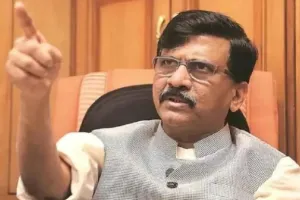 पार्टी अपने चुनाव चिह्न और संगठन पर नियंत्रण की खातिर लड़ाई के लिए तैयार : संजय राउत