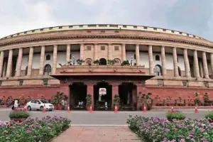 राज्यसभा में विपक्ष का जोरदार हंगामा, सदन की कार्यवाही 2:00 बजे तक स्थगित