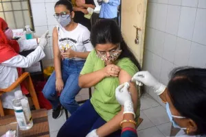 Corona Virus Update: पिछले 24 घंटे में 15,528 नए केस, 25 मरीजों की मौत