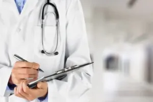 कानपुर : मासिक धर्म बंद होने पर स्वास्थ्य परीक्षण जरूरी, गोष्ठी में महिलाओं को दी गयी जरूरी जानकारी