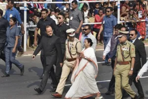 पश्चिम बंगाल की CM ममता बनर्जी की सुरक्षा में बड़ी चूक, जांच के आदेश