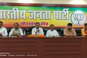 गोरखपुर : पन्ना प्रमुखों पर होगी 2024 चुनाव में फिर बड़ी जिम्मेदारी, क्षेत्रीय अध्यक्ष ने कार्यकर्ताओं से किया संवाद