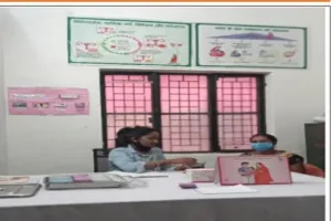 गोरखपुर : काउंसिलिंग से दंपति समझ रहे परिवार नियोजन का महत्व