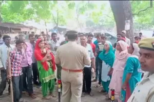 हरदोई : कैदी के परिजनों ने जेलर पर लगाया हत्या का आरोप, एसपी आफिस पर जमकर काटा हंगामा