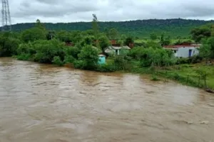 हल्द्वानी: बारिश से नदी-नालों का जलस्तर बढ़ा, दो राजमार्ग और आठ आंतरिक राजमार्ग बंद