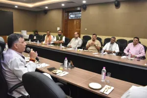 लखनऊ : सदन के बेहतर संचालन के लिए विधानसभा अध्यक्ष ने किया वरिष्ठ विधायकों के साथ मंथन