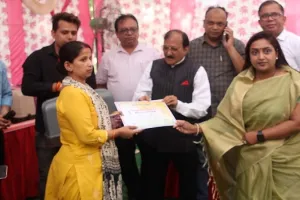 मुरादाबाद की बेटियों ने आत्मनिर्भर बनने की दिशा में बढ़ाए कदम, महापौर बोले- जो सपना देखा था, वह पूरा हो रहा