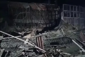 गाजियाबाद : बारिश के चलते मजदूरों पर गिरी गोदाम की छत, आठ घायल