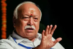 जनसंख्या नियंत्रण और धर्मांतरण की बहस के बीच आरएसएस प्रमुख का बड़ा बयान, कहा- सिर्फ खाना, पीना और आबादी बढ़ाना…