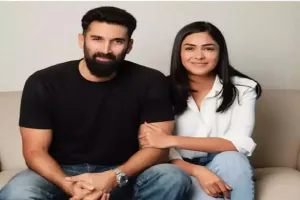 मृणाल ठाकुर और आदित्य रॉय कपूर ने पूरी की फिल्म ‘गुमराह’ की शूटिंग, डबल रोल में नजर आएंगे एक्टर