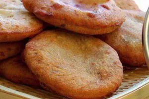 Sawan Recipe 2022: व्रत में करें राजगिरे और केले की पूरियों का सेवन, जानें रेसिपी