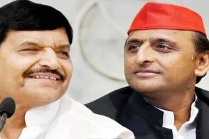 इटावा : भतीजे अखिलेश की चिट्ठी के बाद अपनों से मिलने में जुटे चाचा शिवपाल