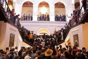 Sri Lanka Crisis : कहां हैं श्रीलंका के राष्ट्रपति राजपक्षे? अभी भी नहीं पता चला ठिकाना, प्रदर्शनकारियों के कब्जे में आवास