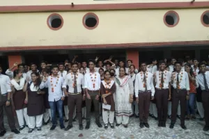 बलरामपुर : आईसीएसई के नतीजों पर छात्रों ने जताई खुशी, स्कूल प्रबंधन ने किया अभिनन्दन