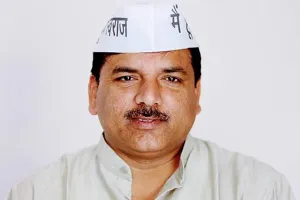 लखनऊ : ‘आप’ ने की गोमती की सफाई, सांसद संजय सिंह ने योगी सरकार पर कसा तंज