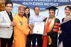 राजपाल यादव को अमेरिकन यूनिवर्सिटी ने दिया डॉक्टरेट इन आर्ट की मानद उपाधि