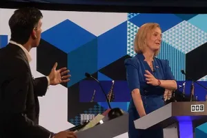 UK PM Race : ऋषि सुनक-लिज ट्रस के टीवी डिबेट के दौरान ओह माय गॉड कहकर गिरीं एंकर, बाद में दूसरे एंकर ने पूरी की डिबेट