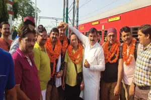 बिजनौर: बाबा बर्फानी के दर्शन कर सकुशल घर वापस लौटे श्रद्धालुओं का किया स्वागत