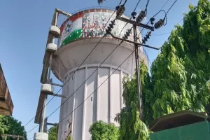 मुरादाबाद: पानी की टंकी पेंट कर रहा युवक नीचे गिरा, हालत गंभीर