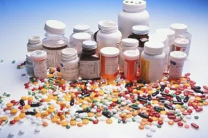 Sri Lanka Crisis: श्रीलंका में डॉक्टरों और दवाओं की कमी के कारण खाली पड़े अस्पताल