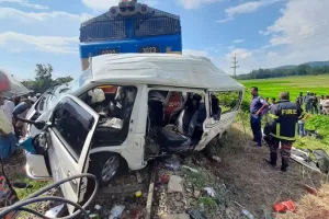 Bangladesh : ट्रेन से टकराई मिनी बस, सात छात्रों समेत 11 की मौत, पांच घायल