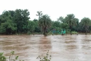 बस्तर में बारिश का कहर, आवागमन के कई रास्ते बंद